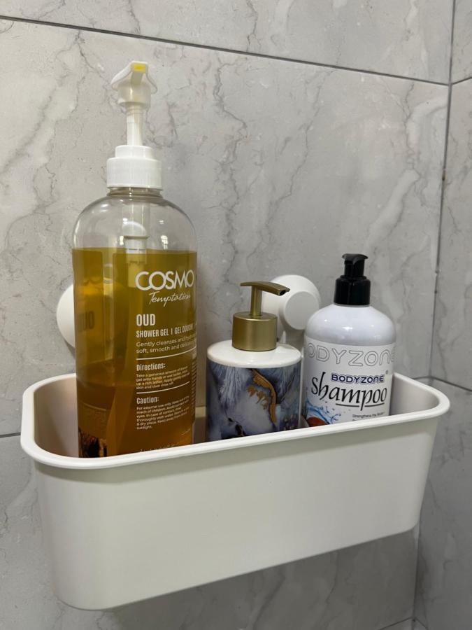 Cozy Private Studio Apartment Near Airport Abou Dabi Extérieur photo