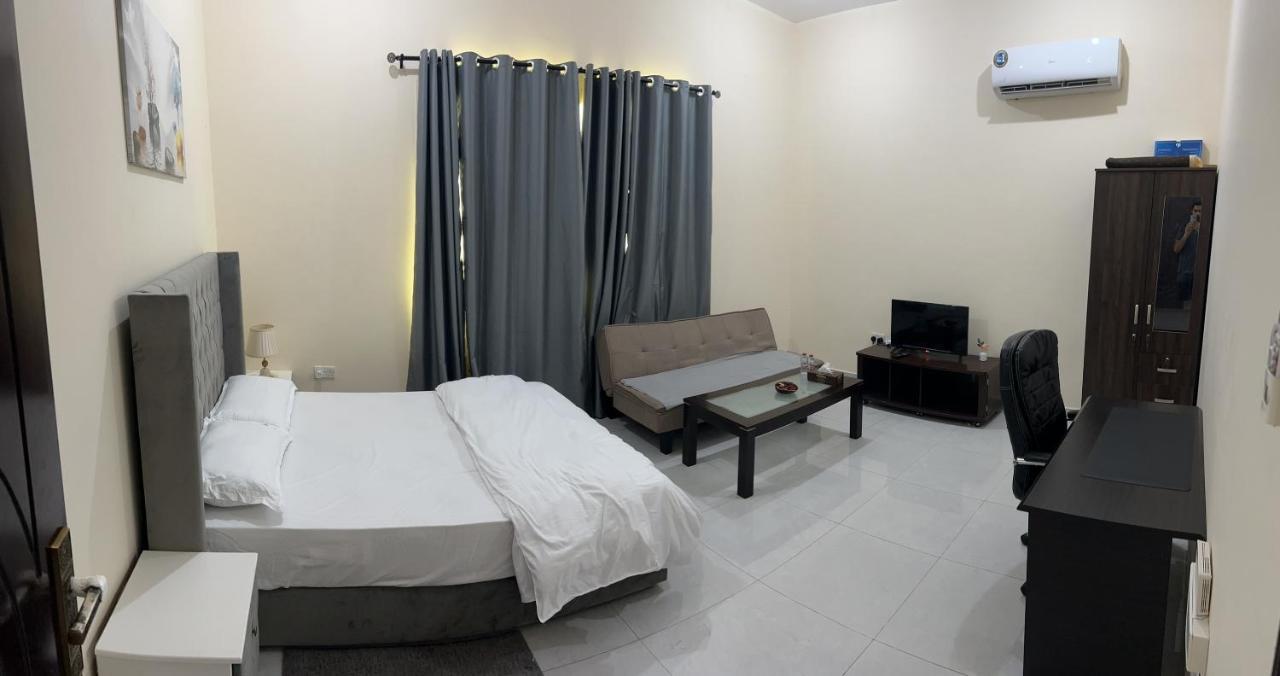Cozy Private Studio Apartment Near Airport Abou Dabi Extérieur photo