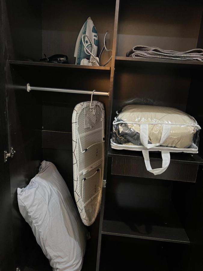 Cozy Private Studio Apartment Near Airport Abou Dabi Extérieur photo