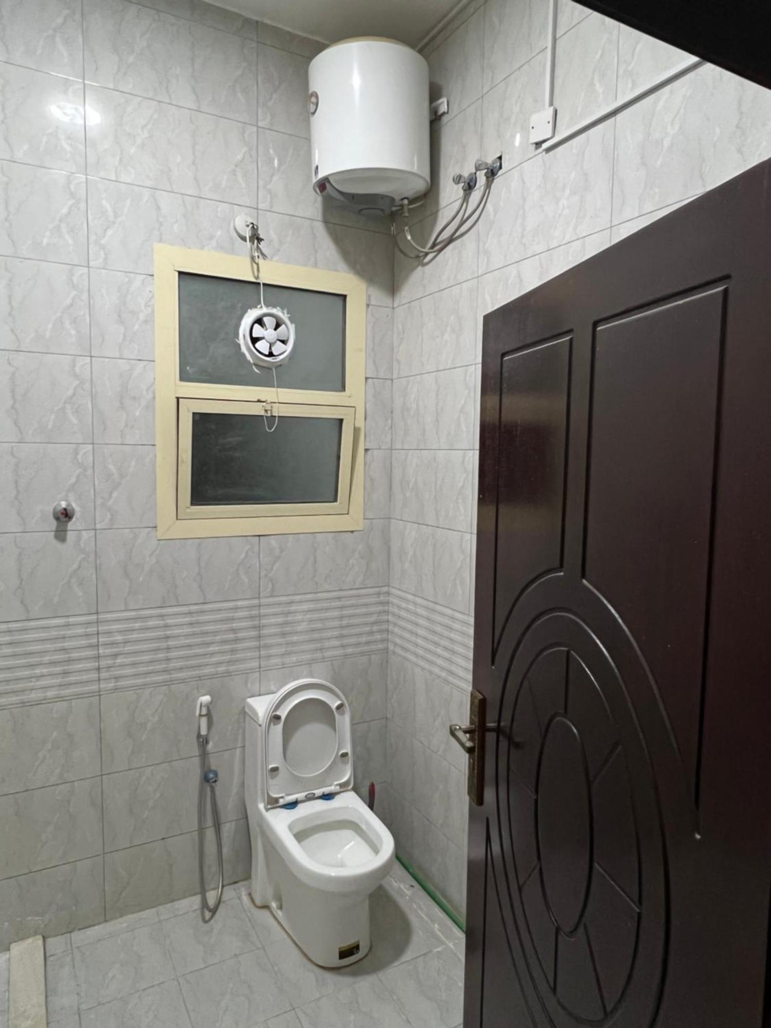 Cozy Private Studio Apartment Near Airport Abou Dabi Extérieur photo