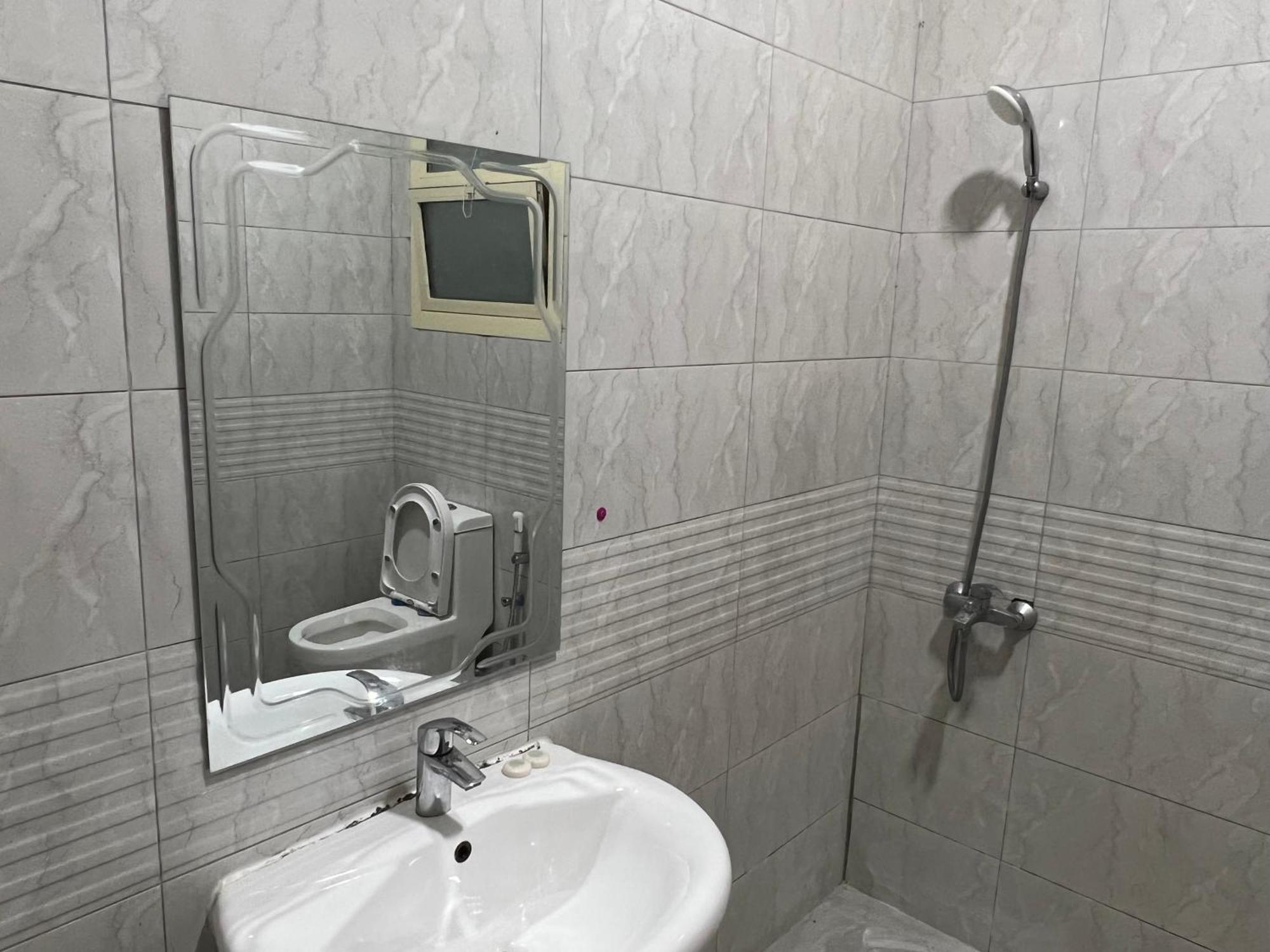 Cozy Private Studio Apartment Near Airport Abou Dabi Extérieur photo